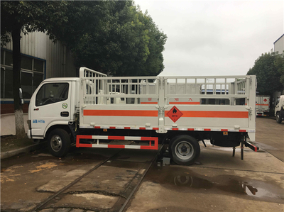 氣瓶車與重汽危險(xiǎn)品運(yùn)輸車 制造商的職責(zé)與汽車廂體制造的關(guān)鍵技術(shù)